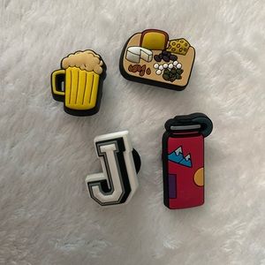 4 jibitz croc charms